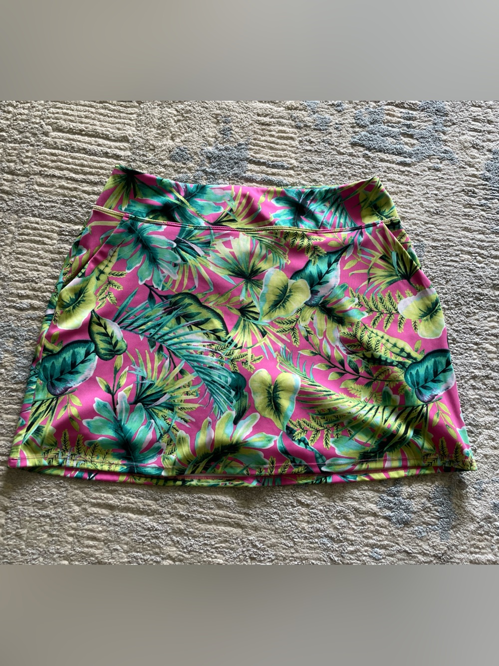 Tommy Bahama Pink Tropical Athletic Skirt with Green Leaf Print